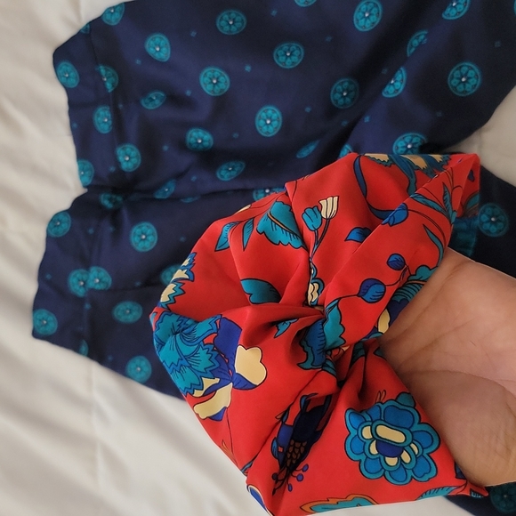 Set - Picture 4 of 4